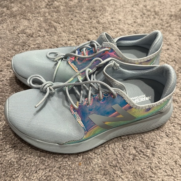 New Balance Women's light blue Sneakers - Picture 3 of 4